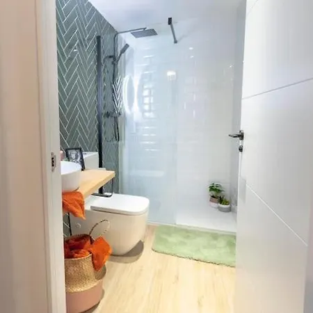 Al5 Seaside Bliss-stylish Loft Steps From Malvarrosa Valencia
